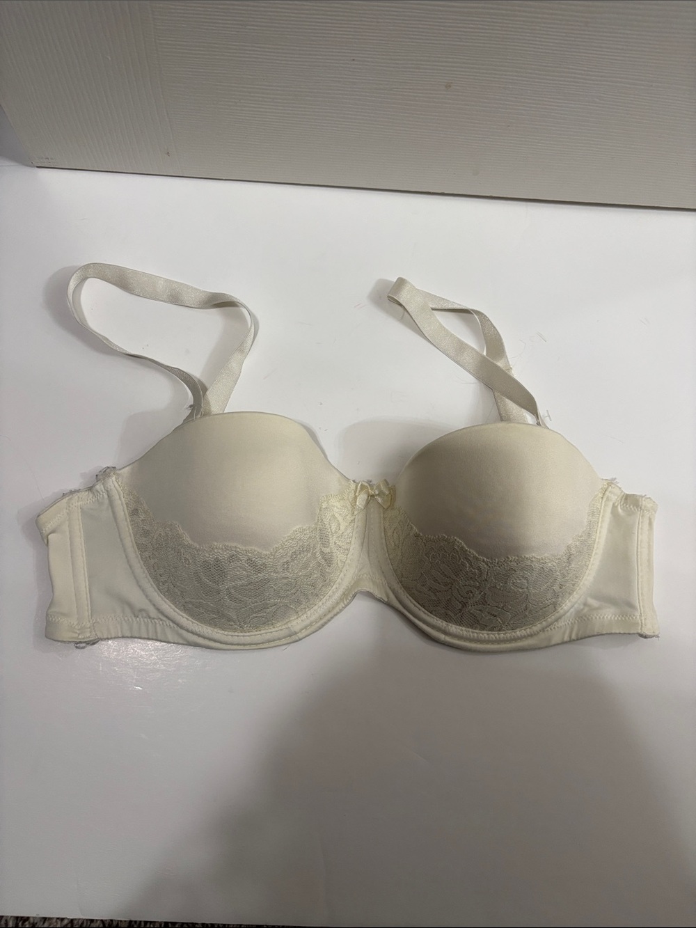 Jones New York Cream Lace Trim Convertible Bra